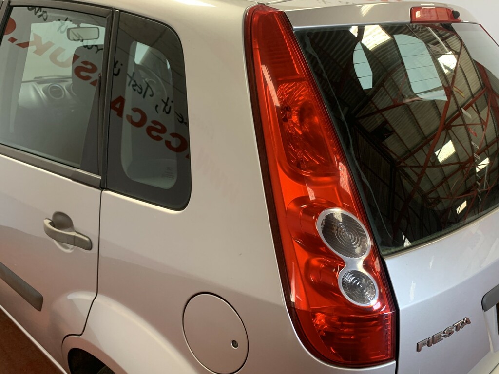 Ford Fiesta Silver #4