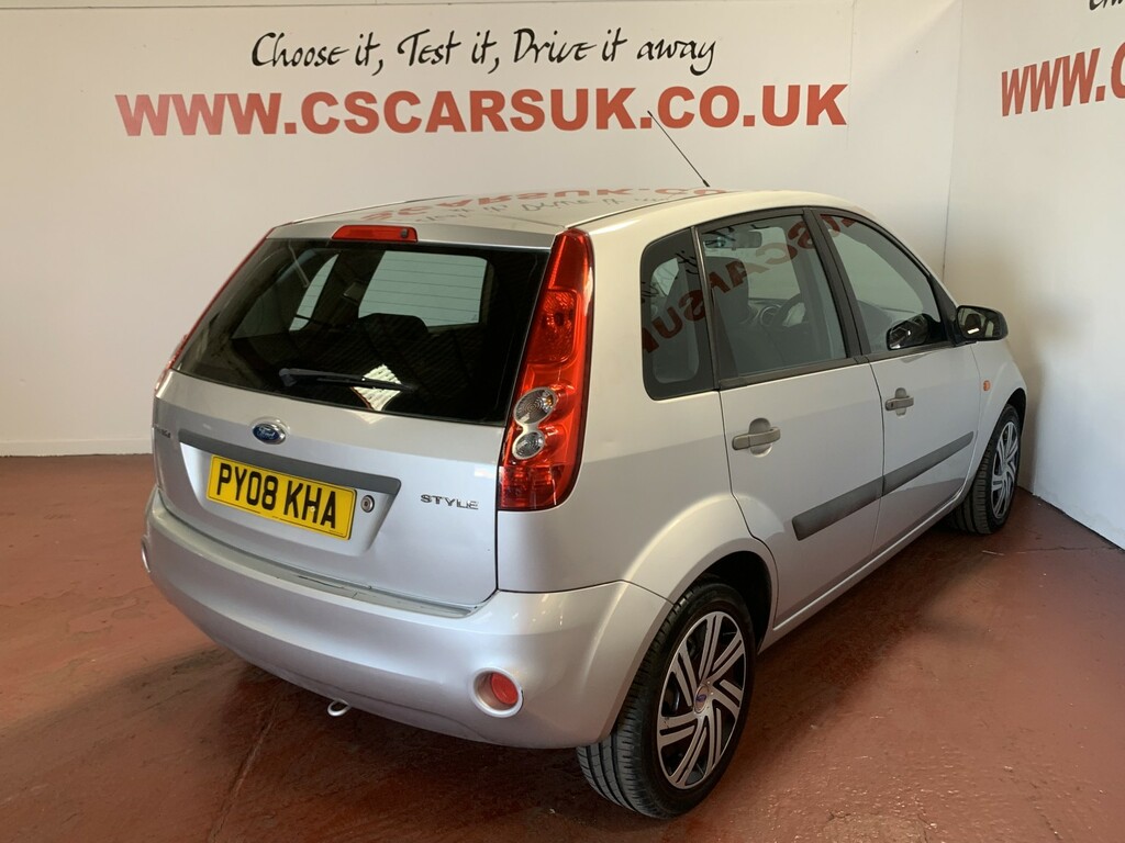 Ford Fiesta Silver #5