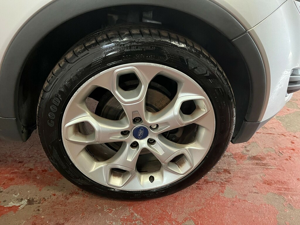 Ford Kuga Hatchback Blue #27