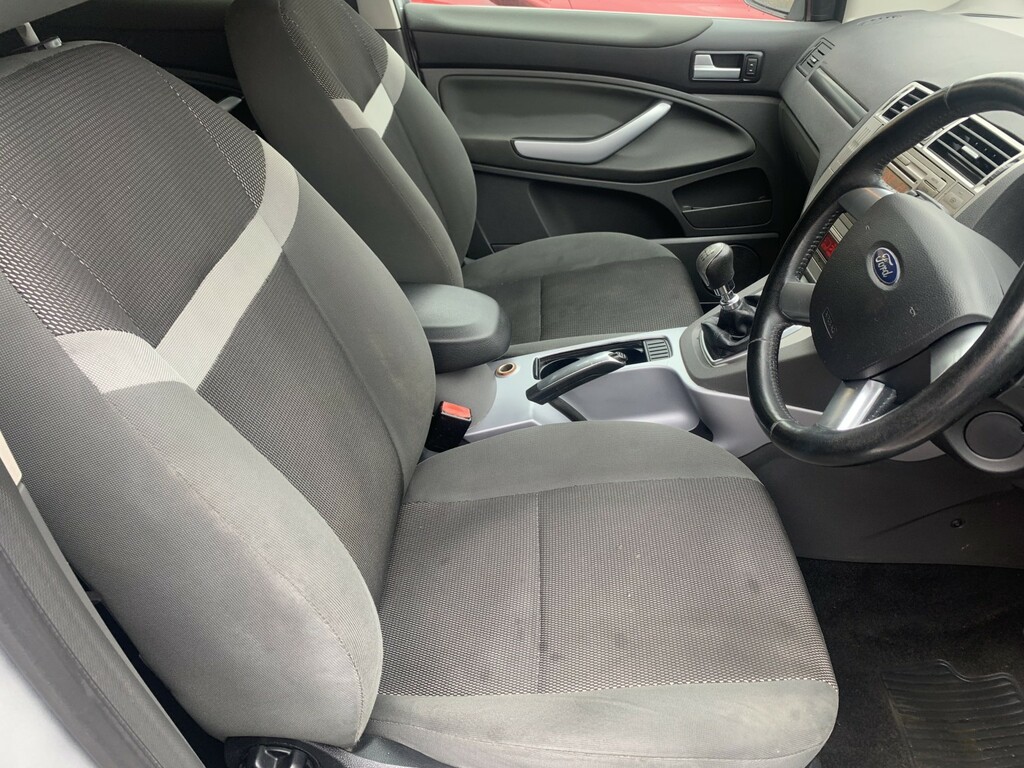 Ford Kuga Hatchback Blue #3