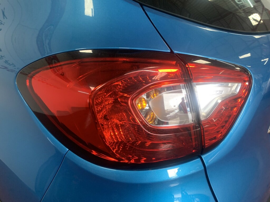 Renault Captur Signature Nav Dci Red #36