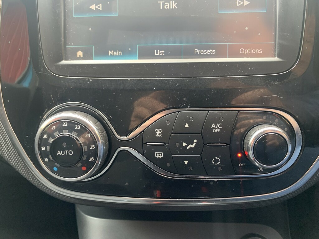Renault Captur Signature Nav Dci Red #23