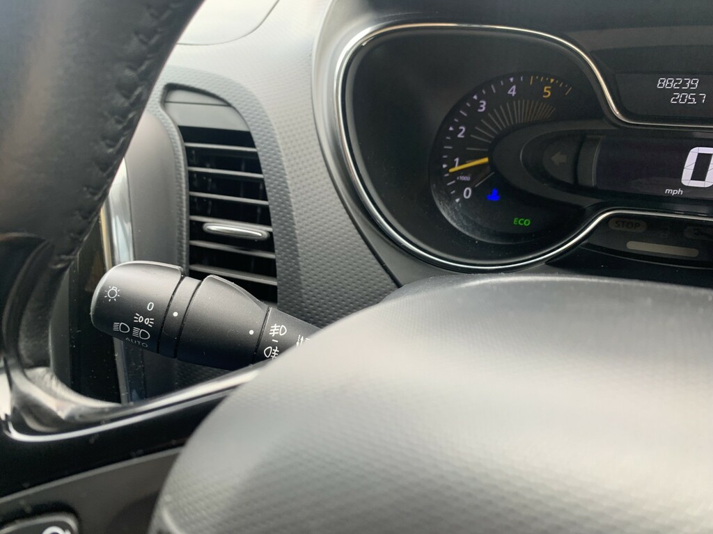 Renault Captur Signature Nav Dci Red #21