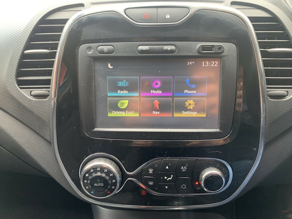 Renault Captur Signature Nav Dci Red #18