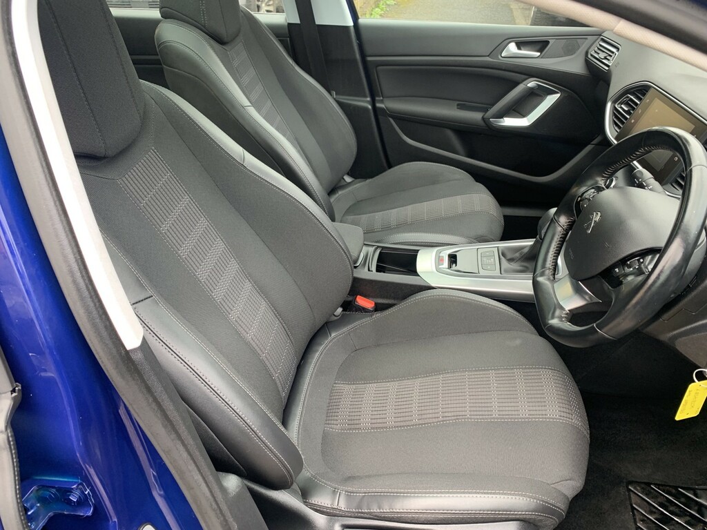 Peugeot 308 1.2 Puretech Allure Blue #2