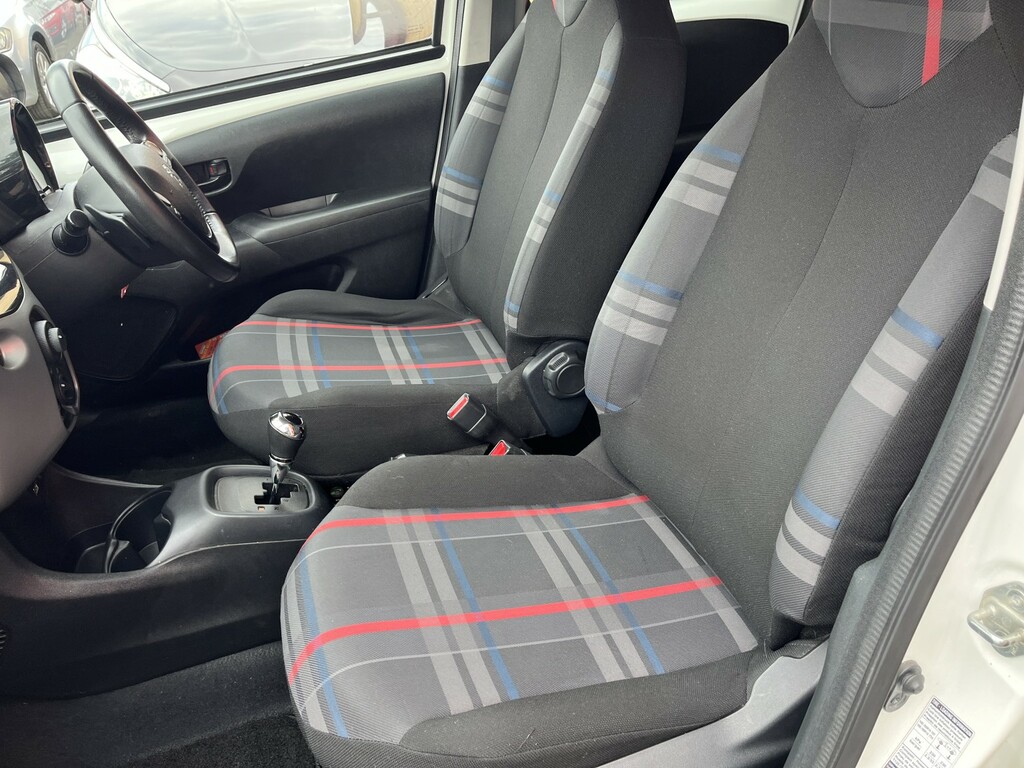 Peugeot 108 Black #8
