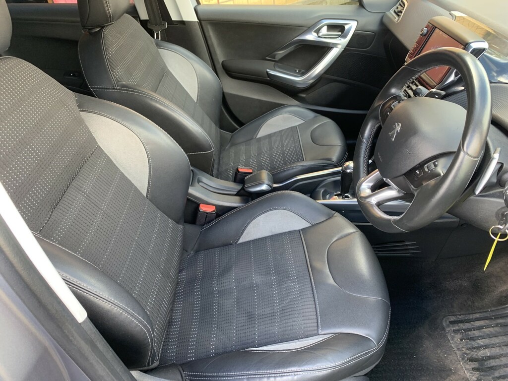 Peugeot 2008 1.6 E-hdi Allure Grey #3