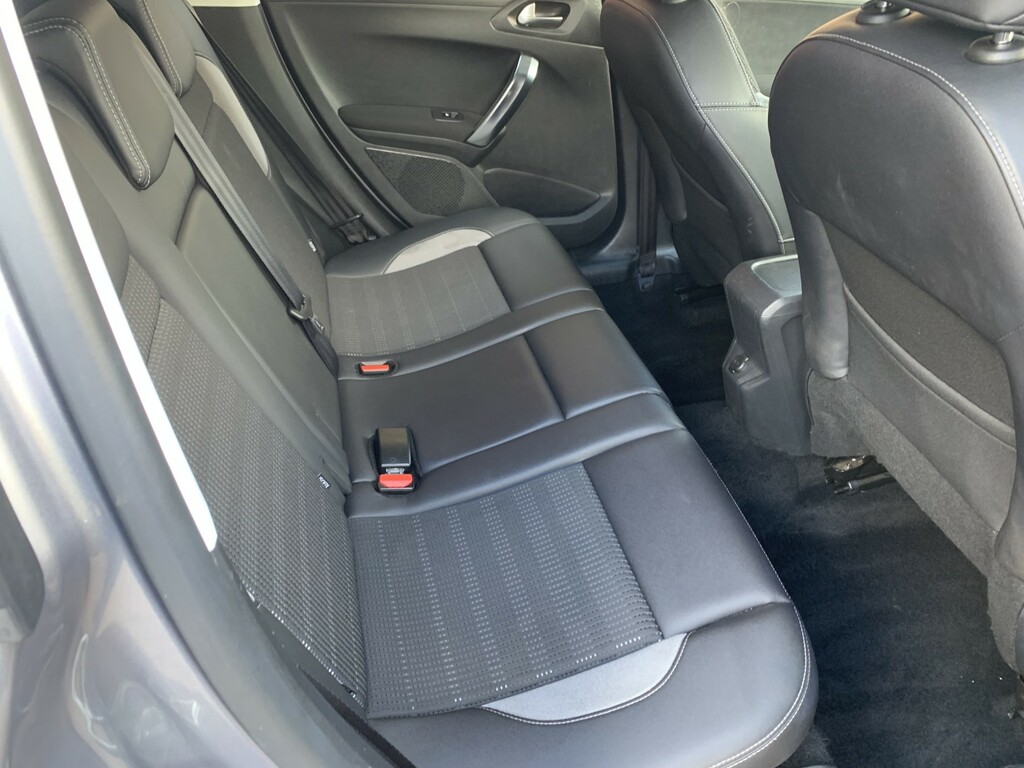 Peugeot 2008 1.6 E-hdi Allure Grey #6