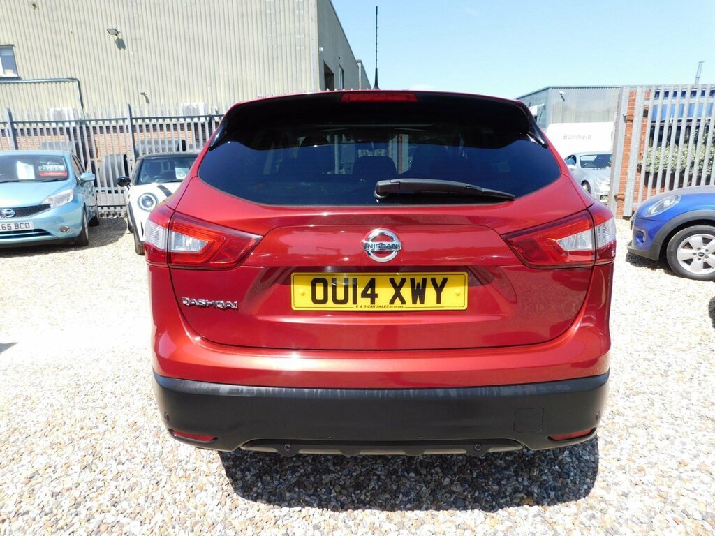 Nissan Qashqai 1.2 Dig-t Acenta Premium 2Wd Euro 5 Ss Red #4