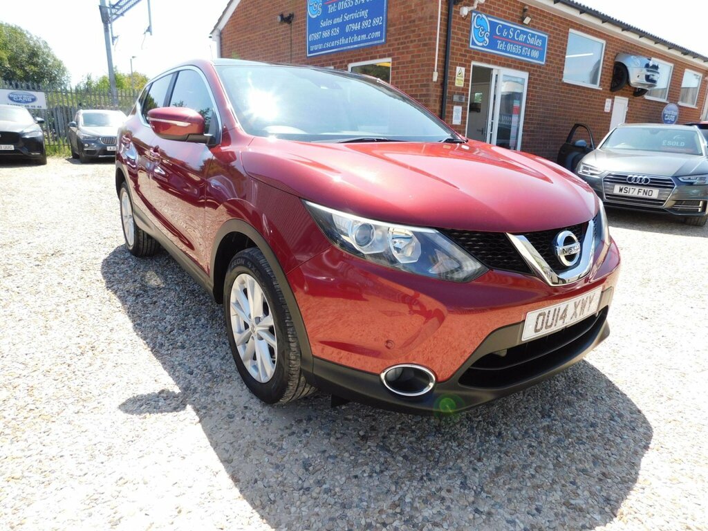 Nissan Qashqai 1.2 Dig-t Acenta Premium 2Wd Euro 5 Ss Red