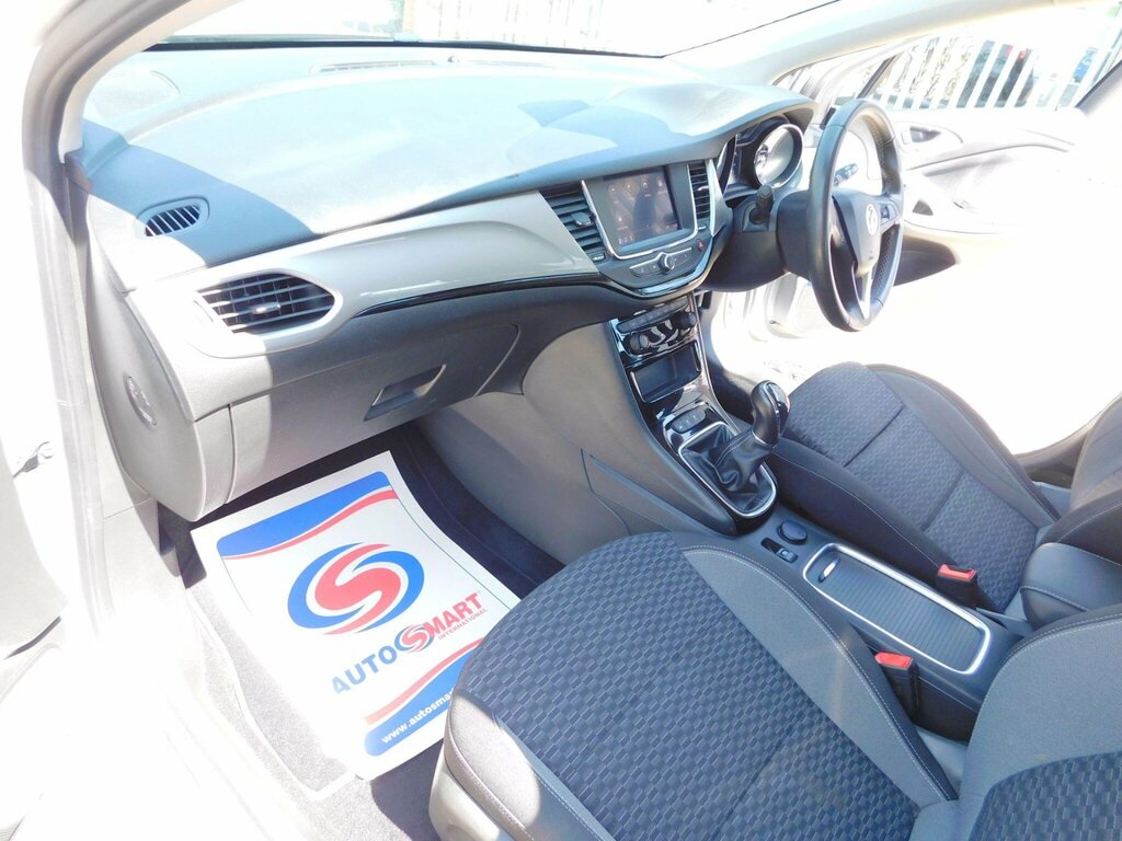 Vauxhall Astra Business Edition Nav Silver #15