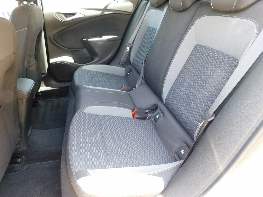 Vauxhall Astra Business Edition Nav Silver #17