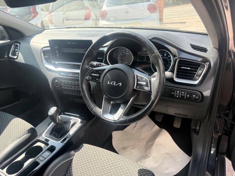 Kia Xceed 1.5T Gdi Isg 3 Parking Sensors - Car Play - 1 LG23VGX Black #6
