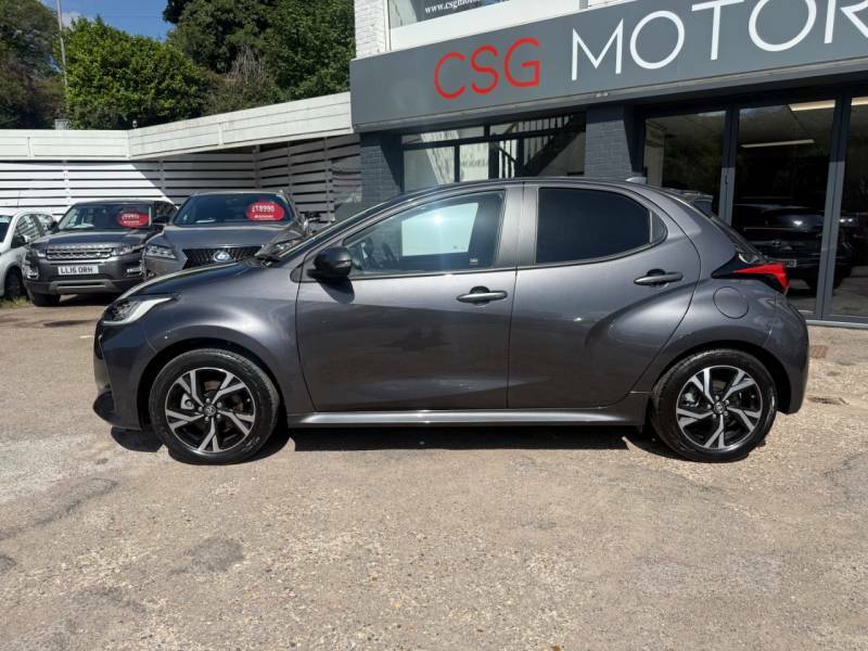 Toyota Yaris 1.5 Hybrid Design Cvt - Ftsh - 1 Owner - Car P Grey #2
