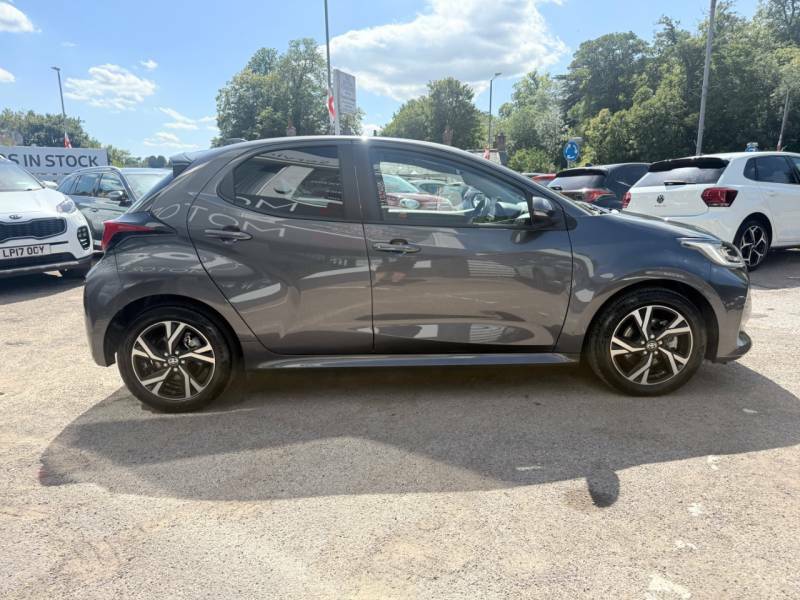 Toyota Yaris 1.5 Hybrid Design Cvt - Ftsh - 1 Owner - Car P Grey #6