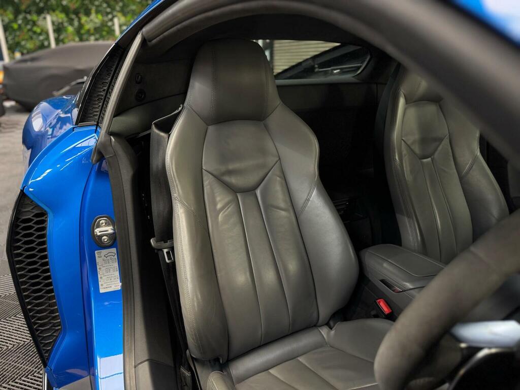 Audi R8 Coupe Blue #16