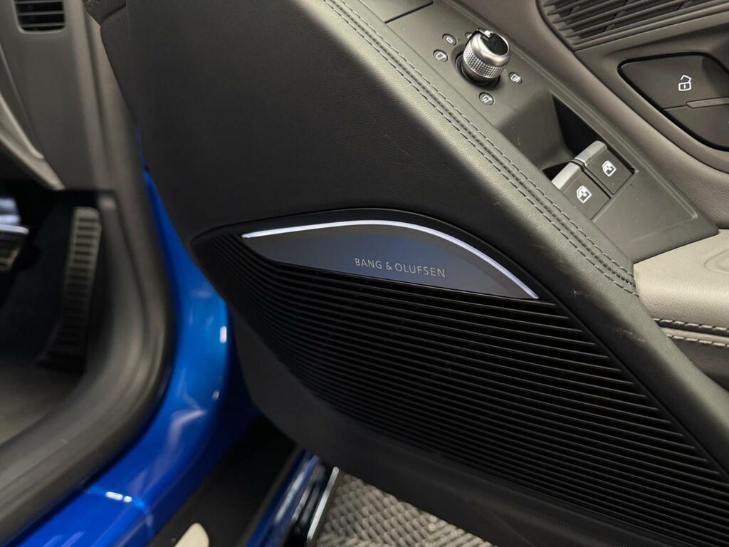Audi R8 Coupe Blue #25