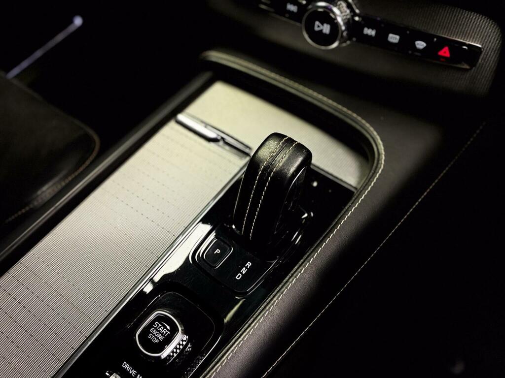 Volvo XC90 Suv Blue #40