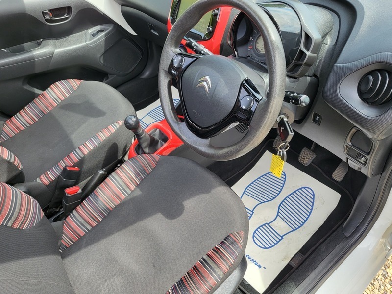 Citroen C1 Airscape Feel Edition White #2