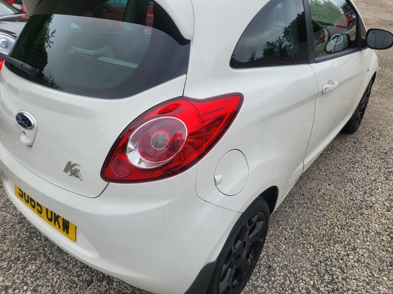 Ford KA Ford Ka 1.2 Zetec Hatchback Euro Silver #16