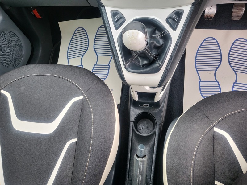 Ford KA Ford Ka 1.2 Zetec Hatchback Euro Silver #7