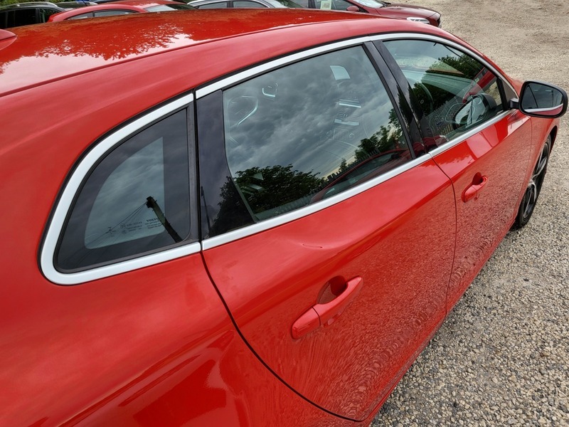 Volvo V40 2.0 Turbo D2, R Design Edition, Free Tax. Silver #13
