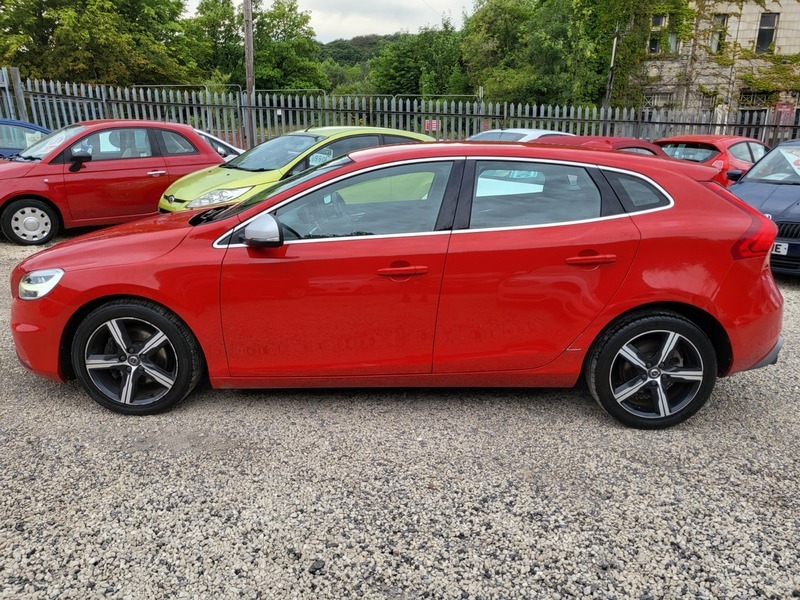 Volvo V40 2.0 Turbo D2, R Design Edition, Free Tax. Silver #22