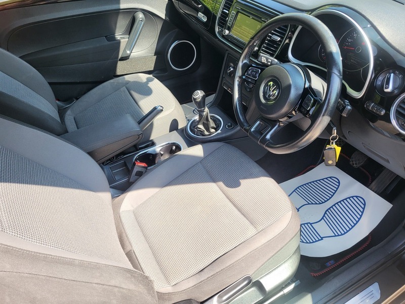 Volkswagen Beetle Design Tsi Black #2