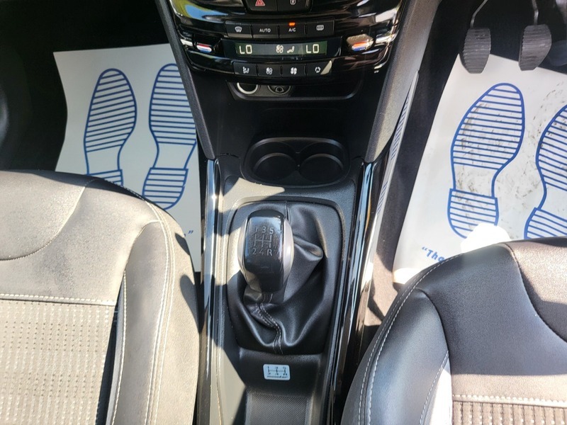 Peugeot 2008 Allure Black #6