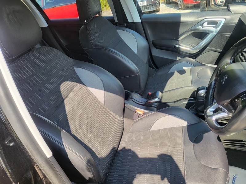 Peugeot 2008 Active Grey #12