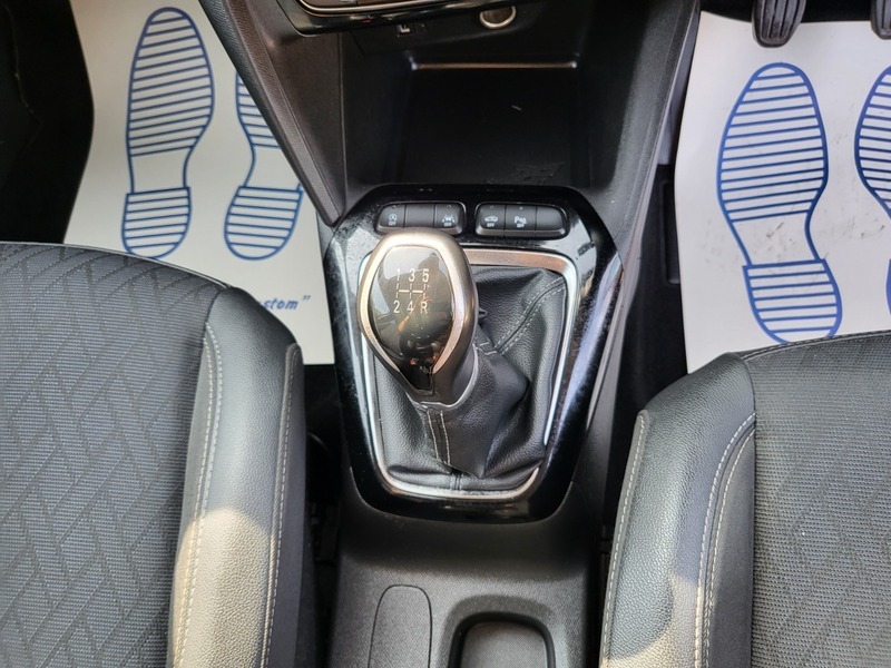 Vauxhall Corsa 1.2 Design White #6