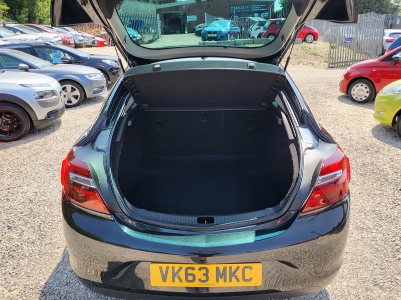Vauxhall Insignia Hatchback Red #23