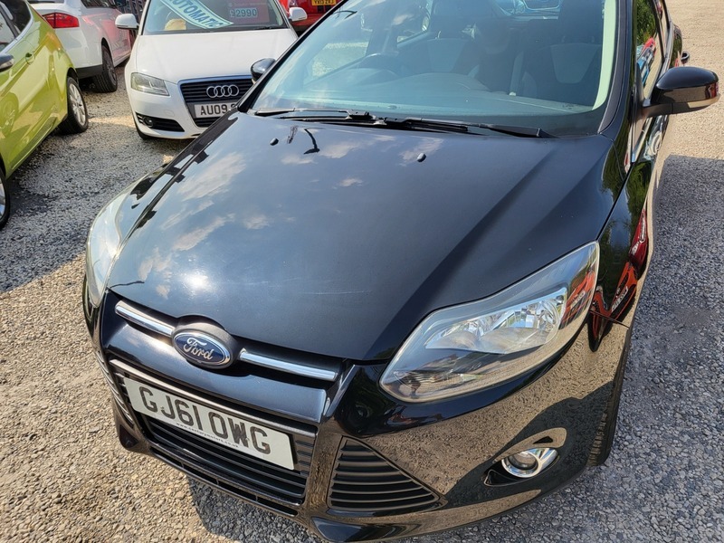 Ford Focus Zetec Black #3