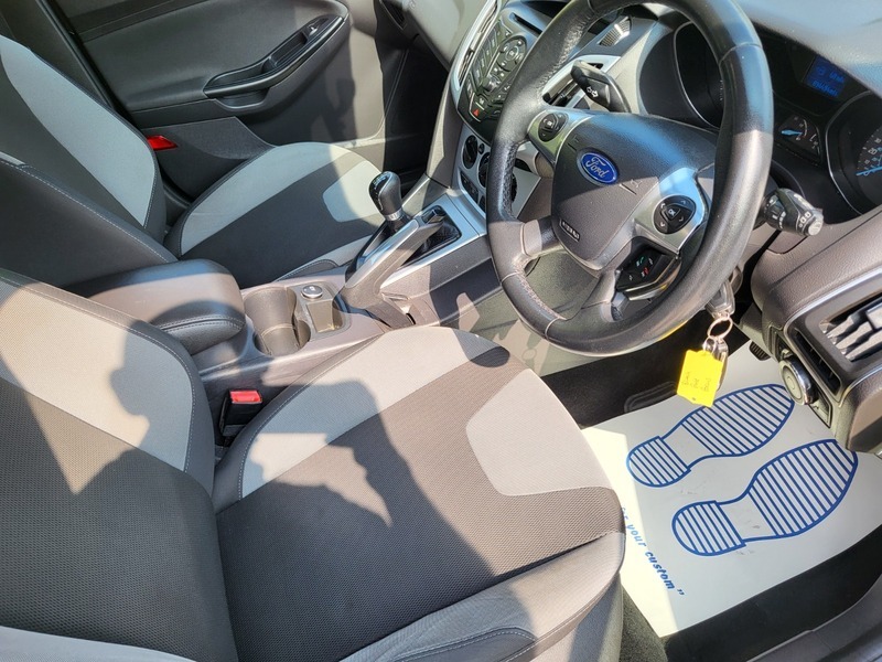 Ford Focus Zetec Black #2