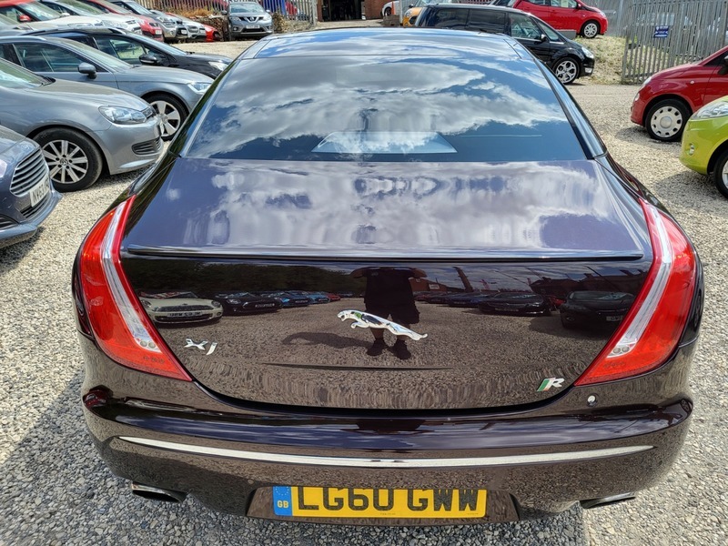 Jaguar XJ Saloon Blue #17