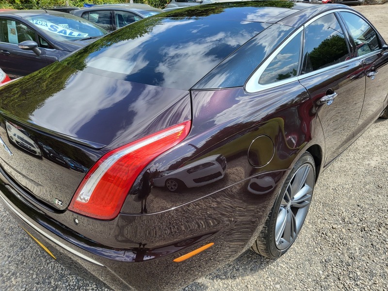 Jaguar XJ Saloon Blue #15