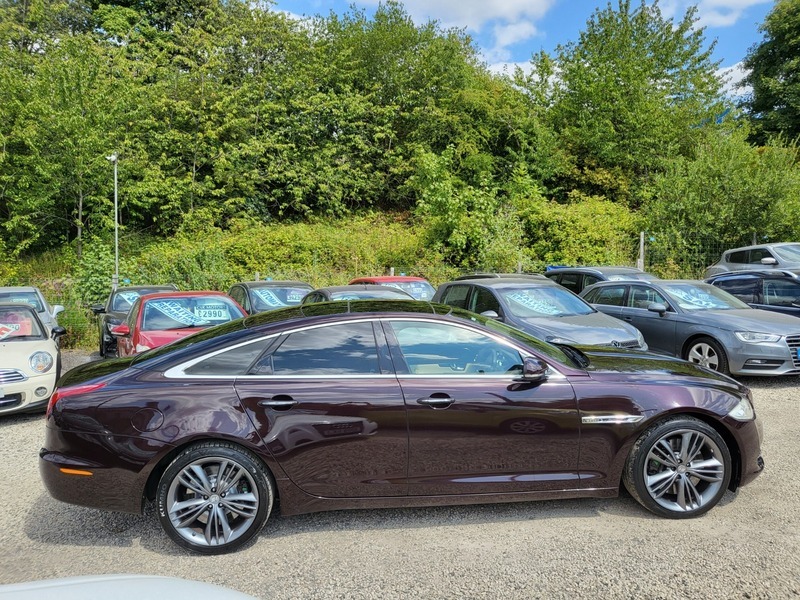 Jaguar XJ Saloon Blue #11