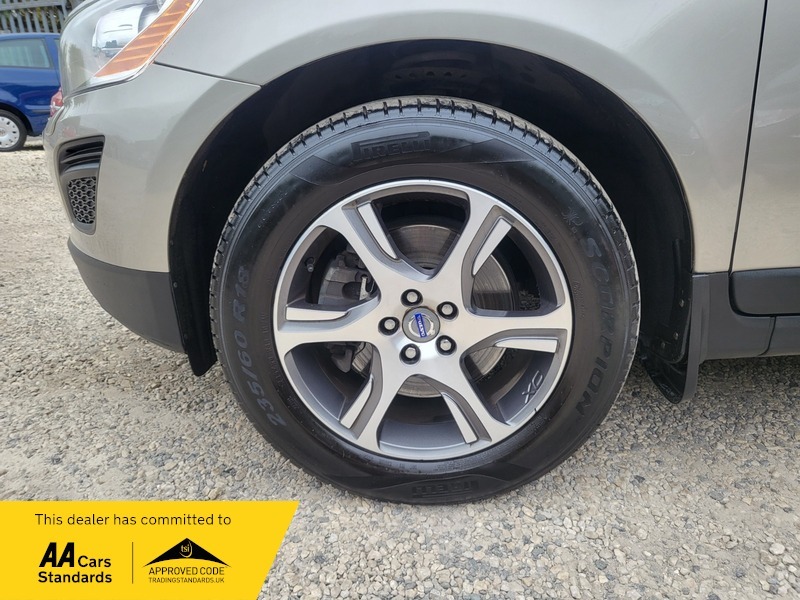 Volvo XC60 Suv Black #27