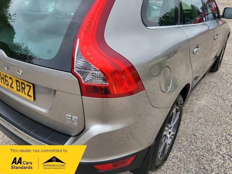 Volvo XC60 Suv Black #16