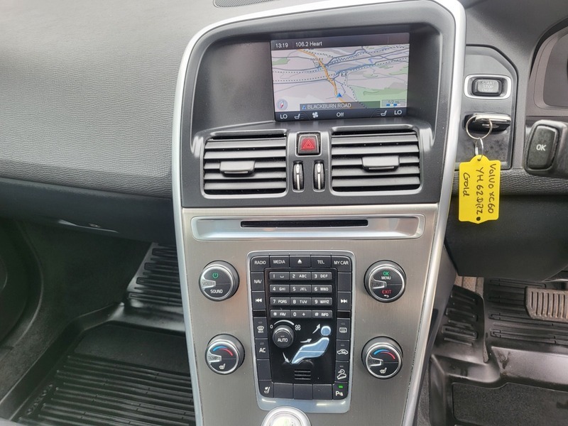 Volvo XC60 D5 Se Lux Nav Gold #5