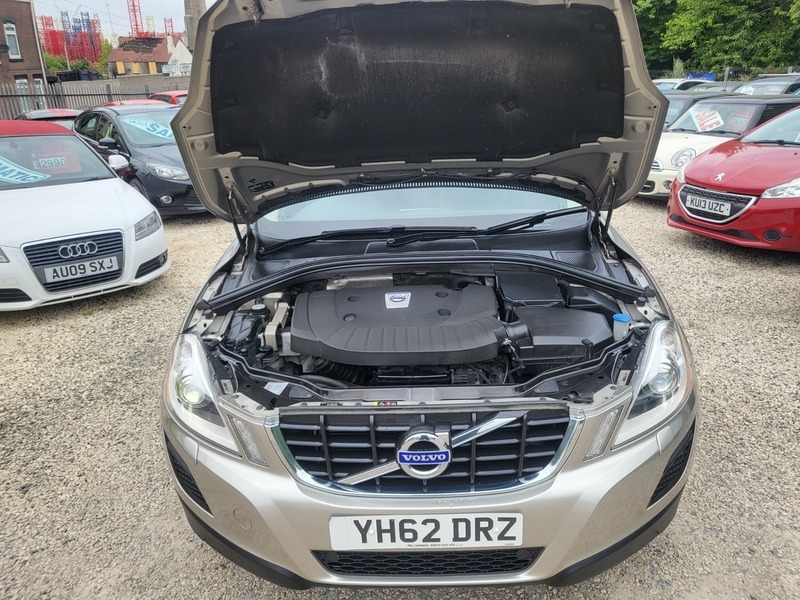 Volvo XC60 Suv Black #26