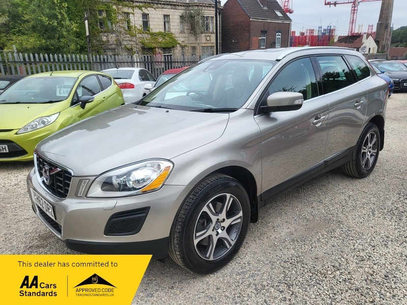 Volvo XC60 D5 Se Lux Nav Gold #2