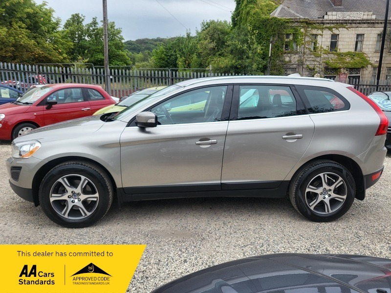 Volvo XC60 Suv Black #24