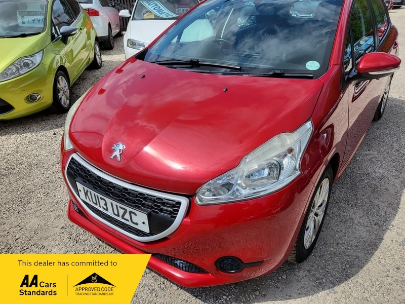 Peugeot 208 Access Plus Red #3