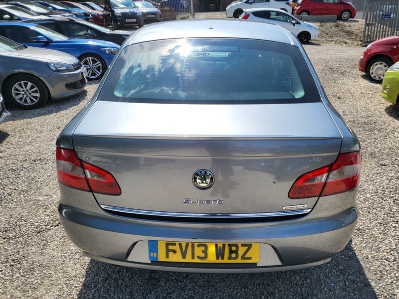 Skoda Superb 2.0 Tdi Cr 170 Elegance Black #17