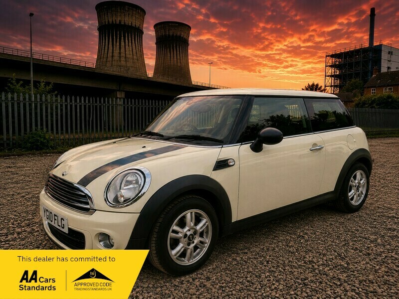 Mini Hatch One White