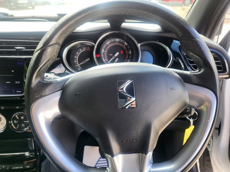 DS DS 3 Puretech Dstyle Nav S White #4