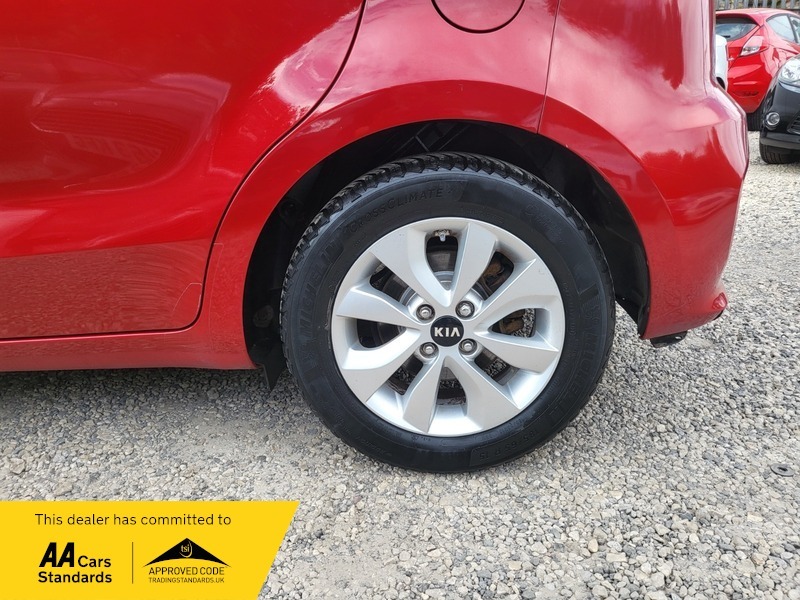 Kia RIO Hatchback 1.25 Sr7 Euro 6 201515 White #26