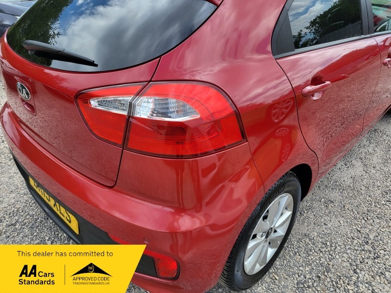 Kia RIO Hatchback 1.25 Sr7 Euro 6 201515 White #16