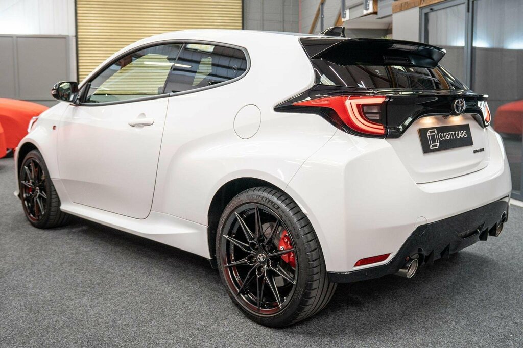 Toyota Yaris Hatchback 1.6T Gr Circuit Awd Euro 6 202373 White #4
